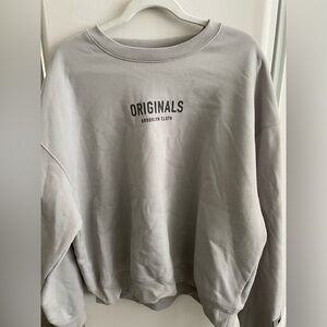 Original's Brooklyn Men’s Large gray crewneck sweatshirt  logo front and back